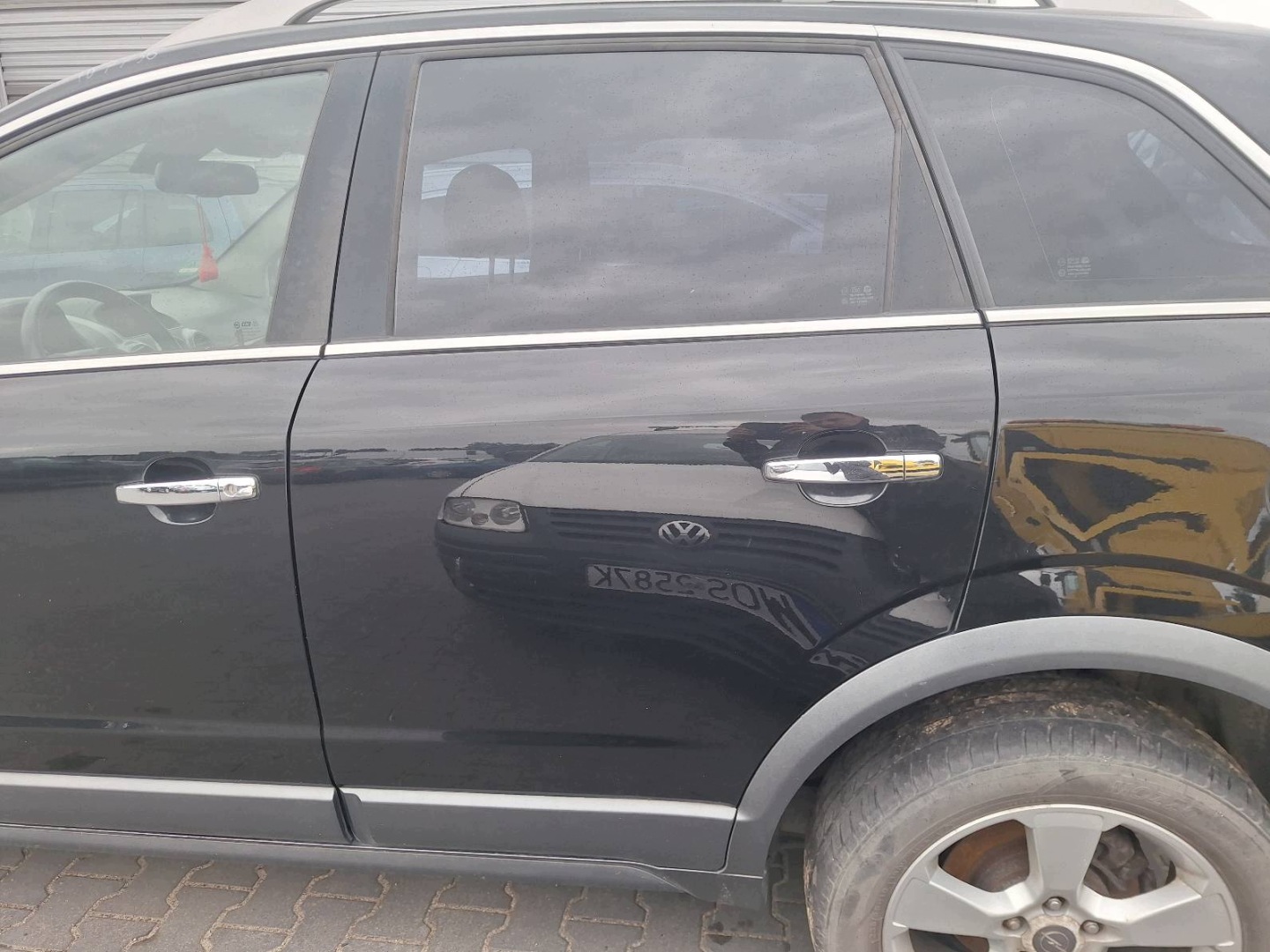 door complete left rear part OPEL ANTARA and 19U