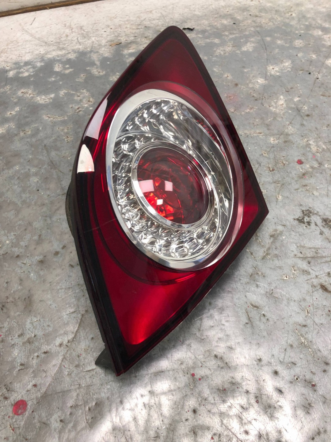 light left rear part to the bonnet VW GOLF VI plus 5M0945093M