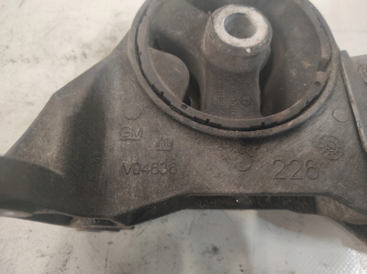 engine mount Opel Vectra C 3.0 CDTI