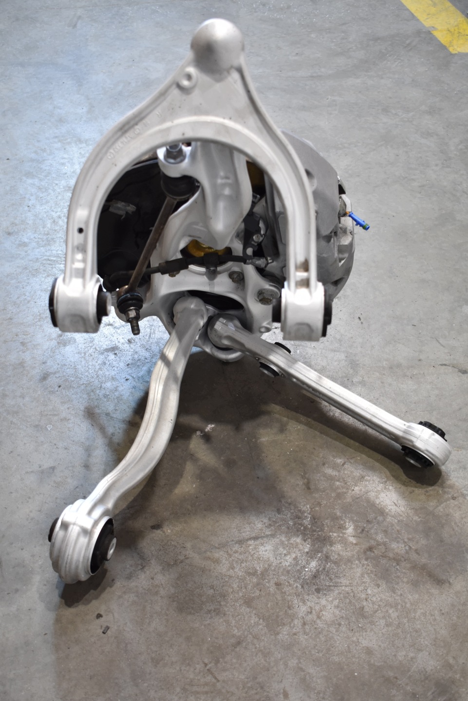 IDEALNE sususpension front front right MERCEDES W214 -MATIC A2143320400