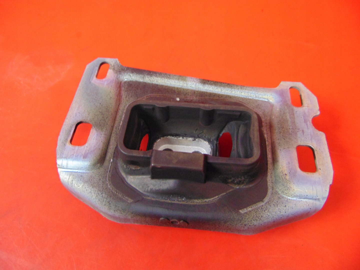 CITROEN DS7 1.6 THP PEUGEOT gearbox mounting