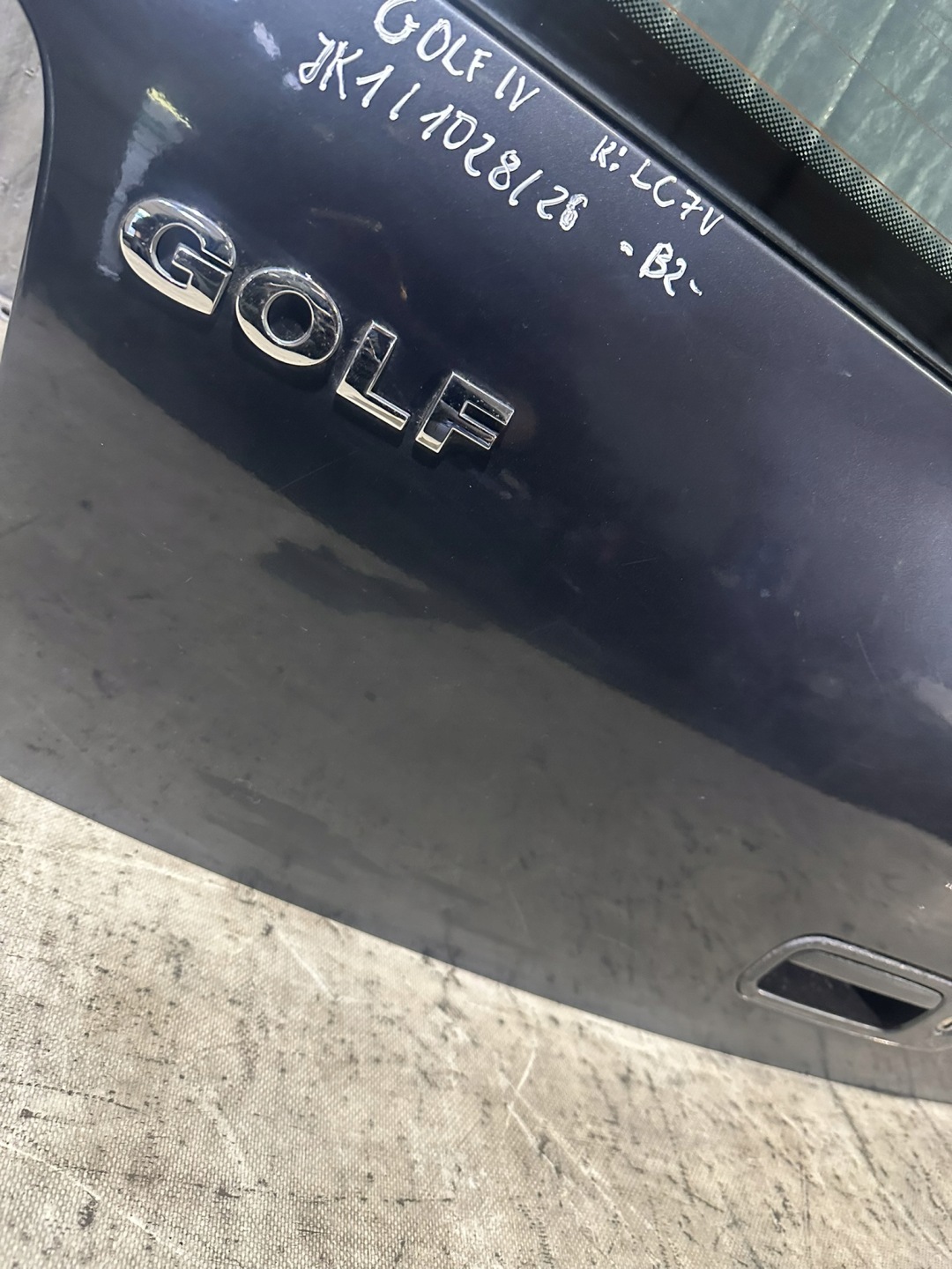 trunk door boot VOLKSWAGEN VW GOLF IV 4 HB LC7V
