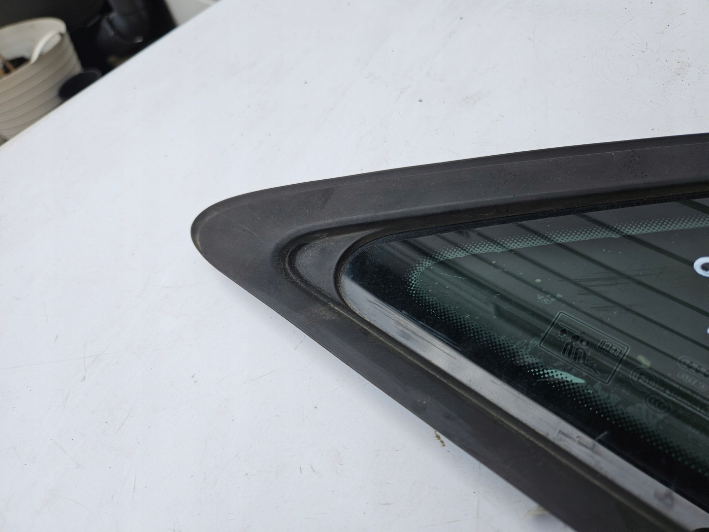 window side bodywork MALA right rear part right rear AUDI A4 B9 sedan