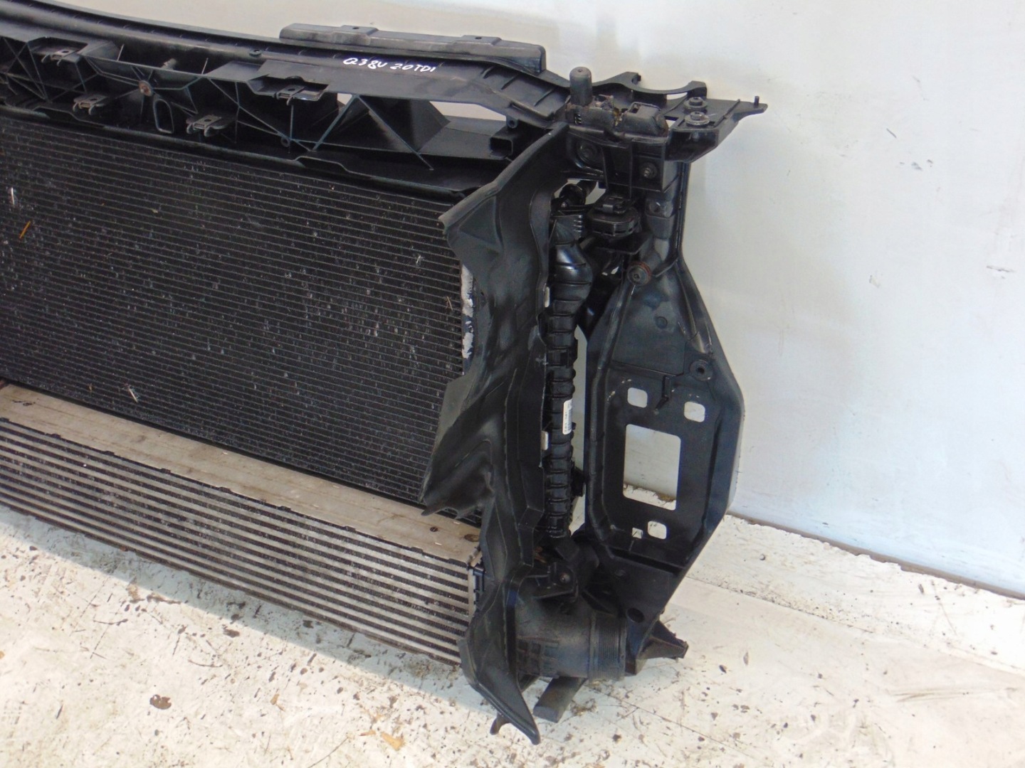 KPL support panel for radiators pillar iron AUDI Q3 8U 2.0 TDI MANUAL