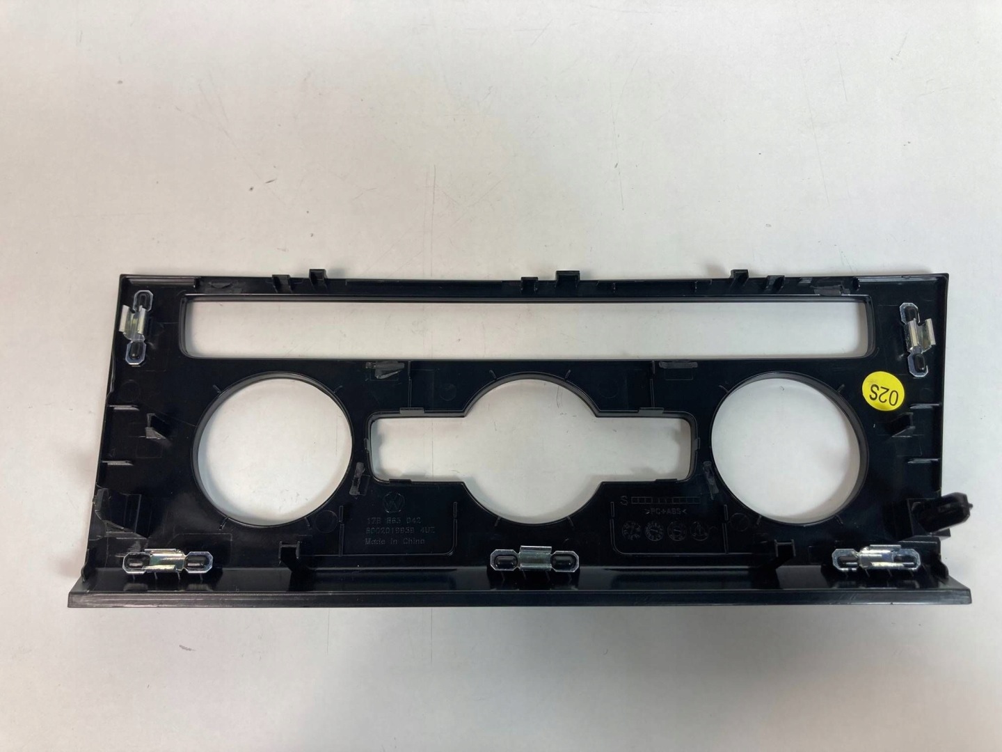Volkswagen Jetta VI RÁM panelu klimatizaci 17B863042