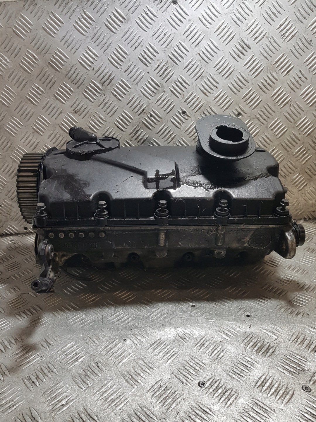 head. complete VOLKSWAGEN PASSAT B5 038103373R