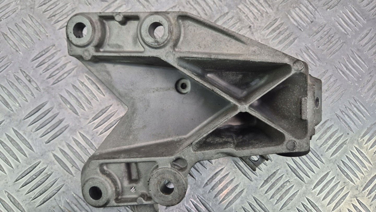 engine mount BMW 3 E90 E91 335i 6760317 N54B30A