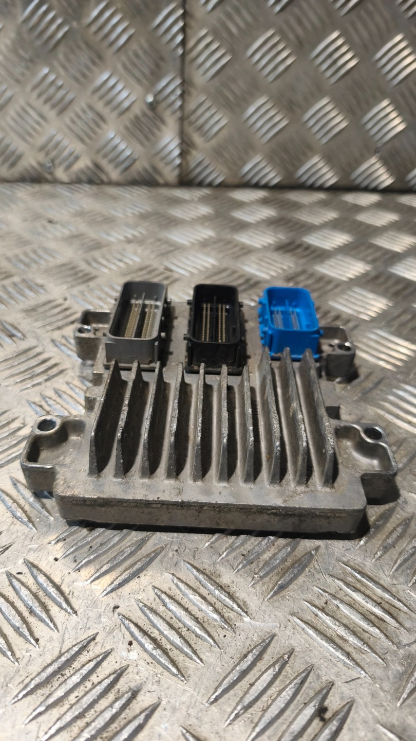 control unit computer of the engine OPEL CORSA E 1.4B 2018r 12685776
