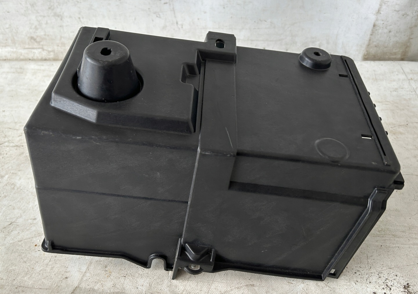Obal akumulátora FORD KUGA MK2 AM51-10723-AD