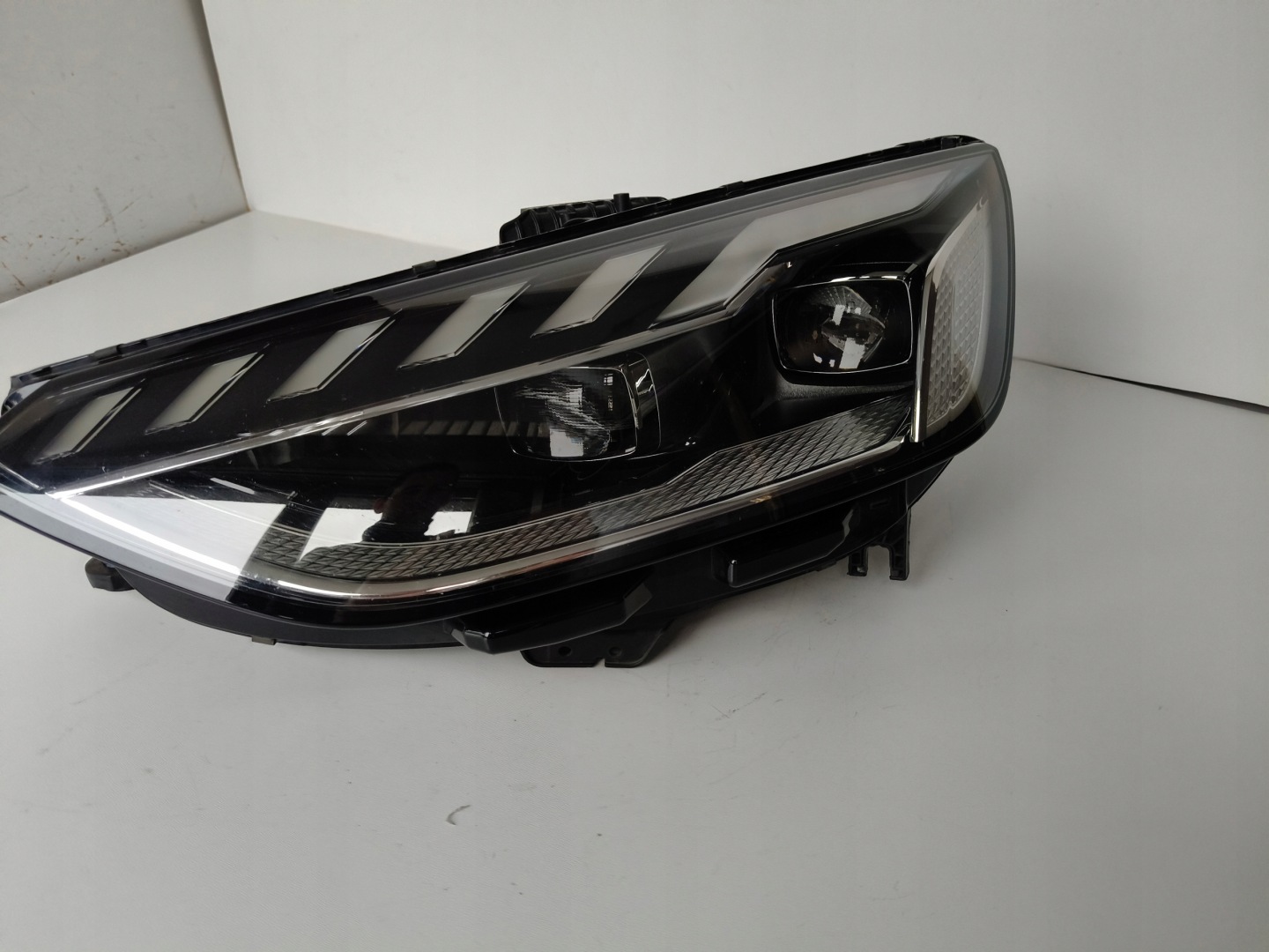 light left REFLEKTOR AUDI A4 B9 8W 8W0 19- LIFT FULL LED MATRIX