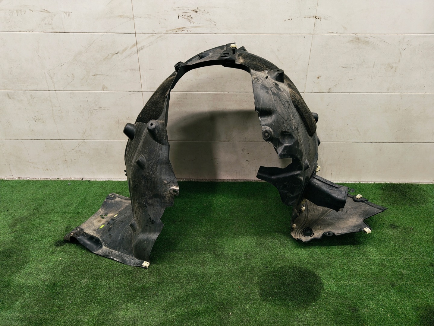 BMW G60 mudguard left front TROJKAT 9881715 9883897 5A036D3 9621235