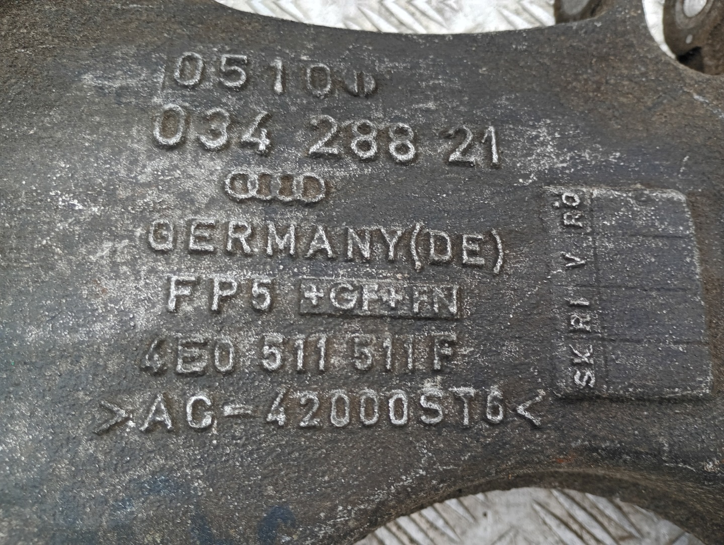 AUDI A8 D3 Querlenker unterer heck links oder rechts 4E0511511F