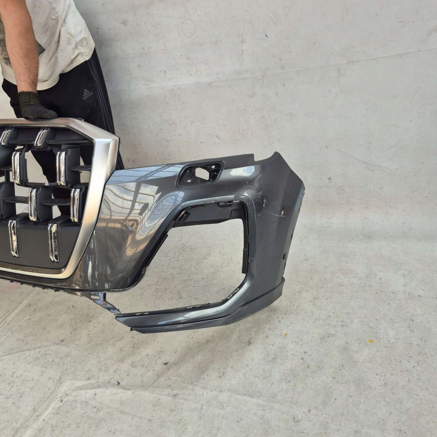 AUDI Q7 4M S-LINE LIFT 24- bumper front front SPR PDC 4M0807437S