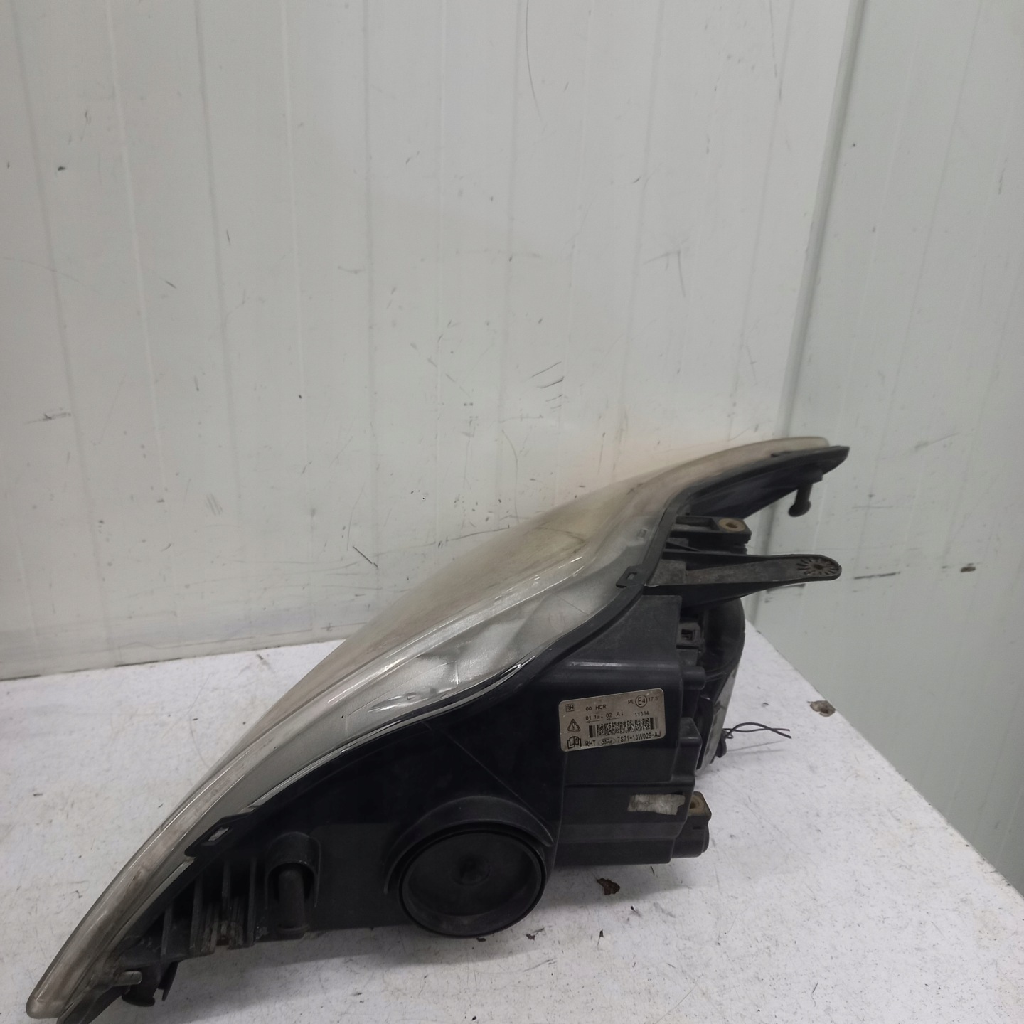 light right front FORD MONDEO MK 4 7S71-13W029-AJ