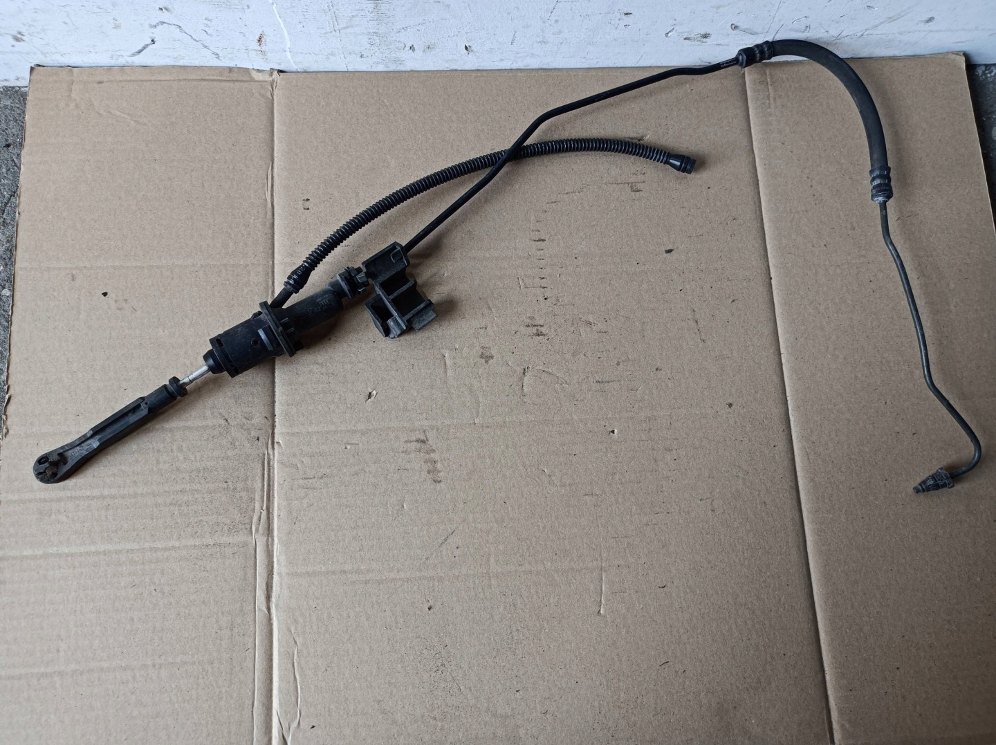 Wysprzeglik Pompa Peugeot 307 9681001580