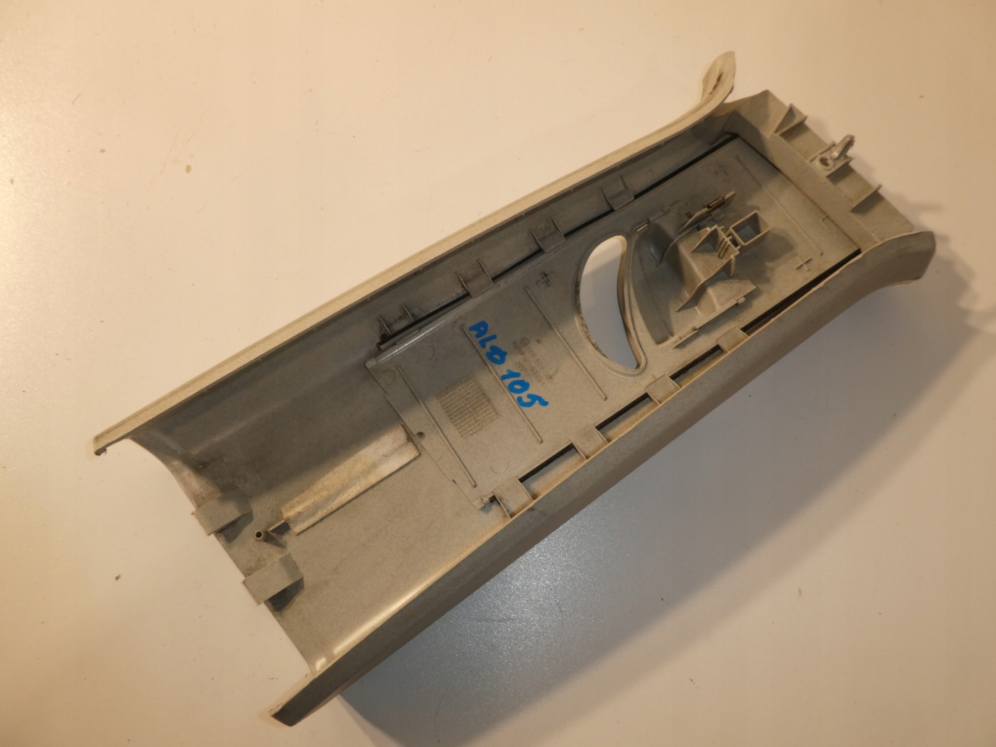 VW TOURAN cover side SLUPKA left 1T0868309