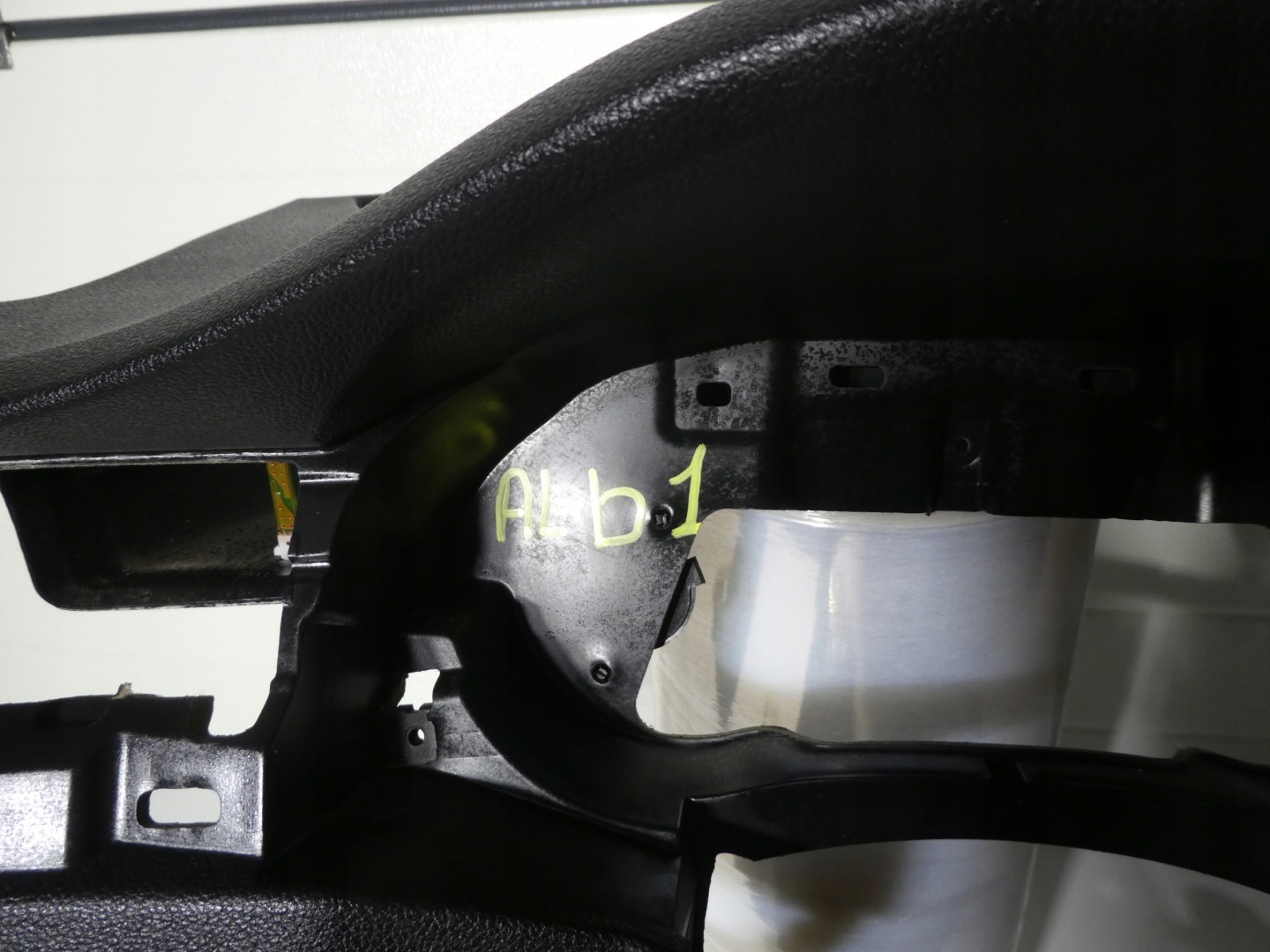 SKODA SUPERB II dashboard console airbag tension belts