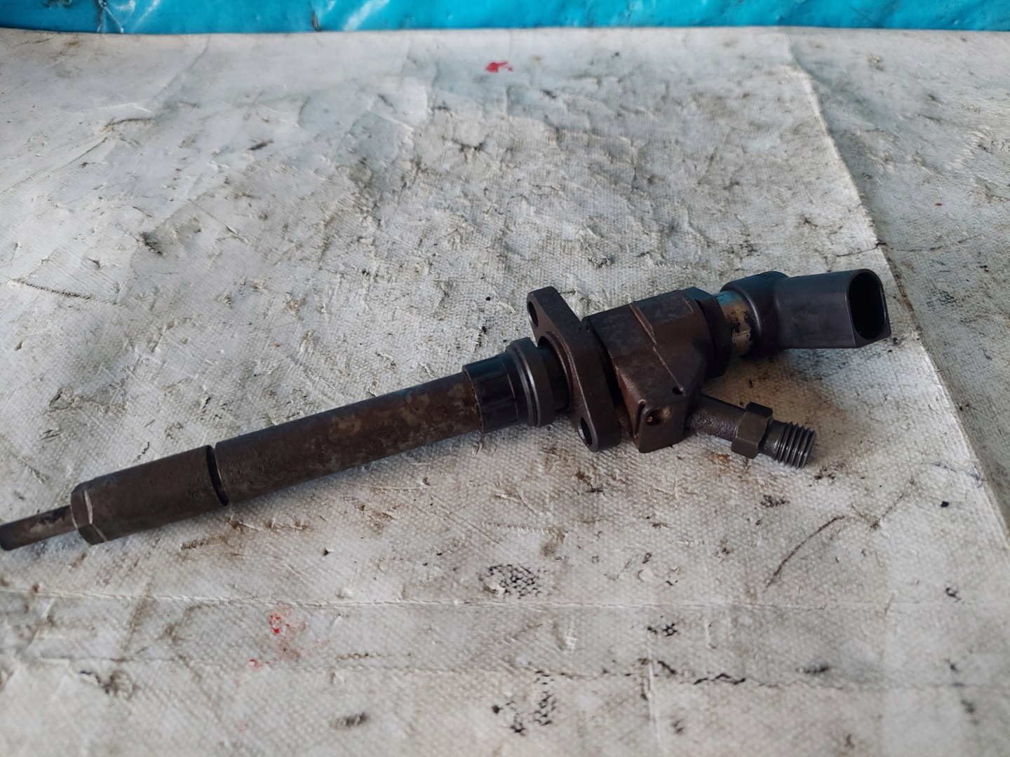 injector V50 FOCUS II 2.0 TD 9857144580