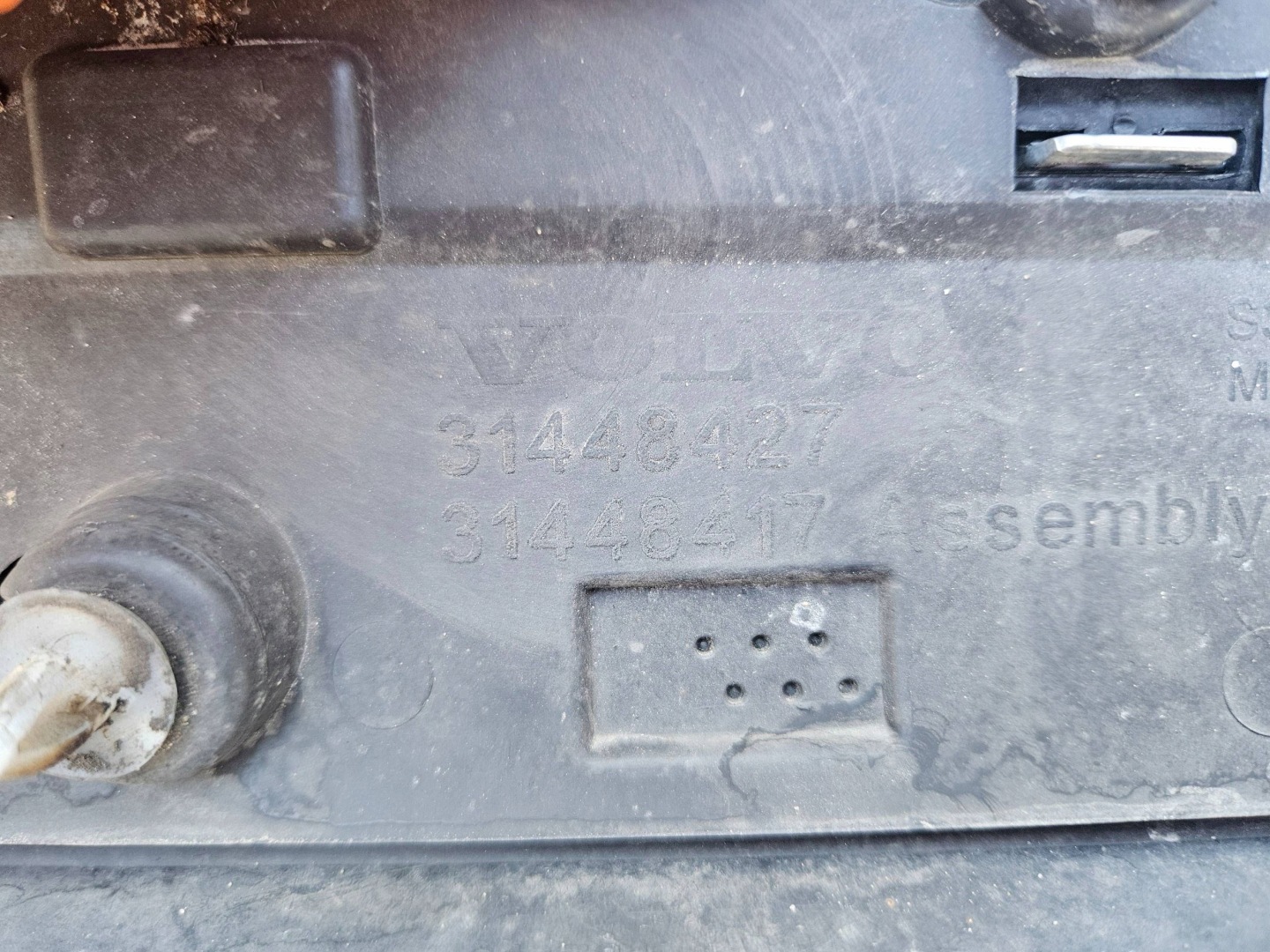 Volvo XC90 moulding door przednich left front