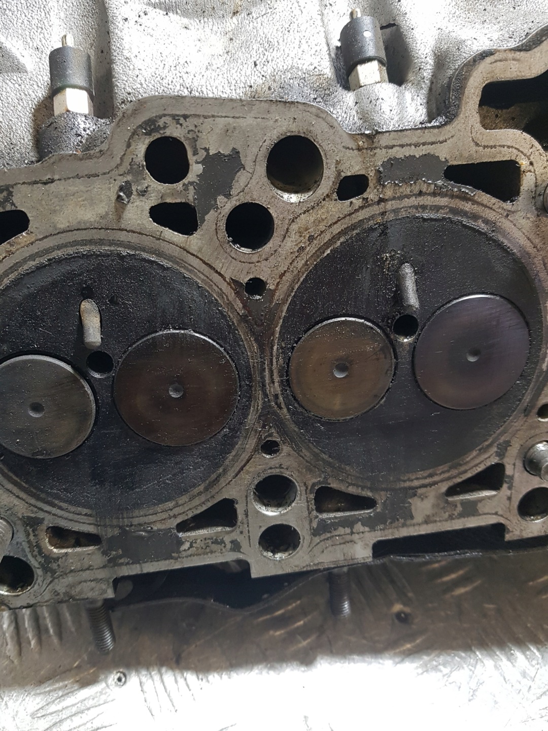 head. complete VOLKSWAGEN PASSAT B5 1.9TDI 038103373R