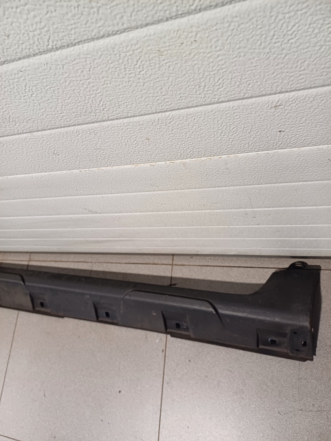 threshold left DACIA JOGGER 764192055R