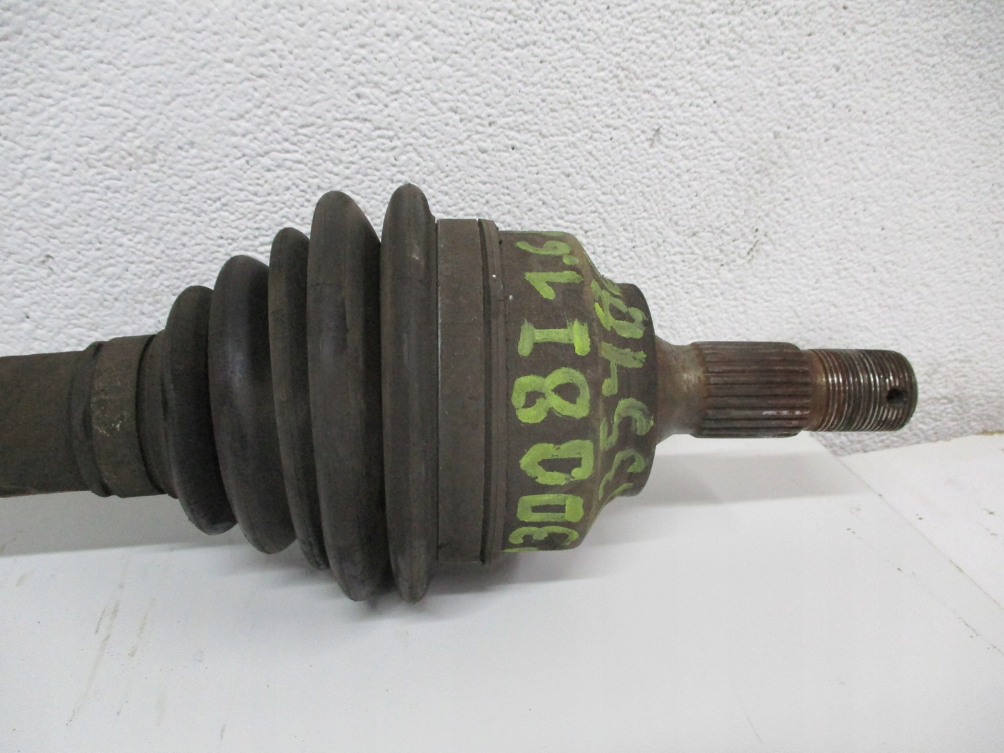 semi-axis PEUGEOT 3008 and 1,6 9684135480 right front
