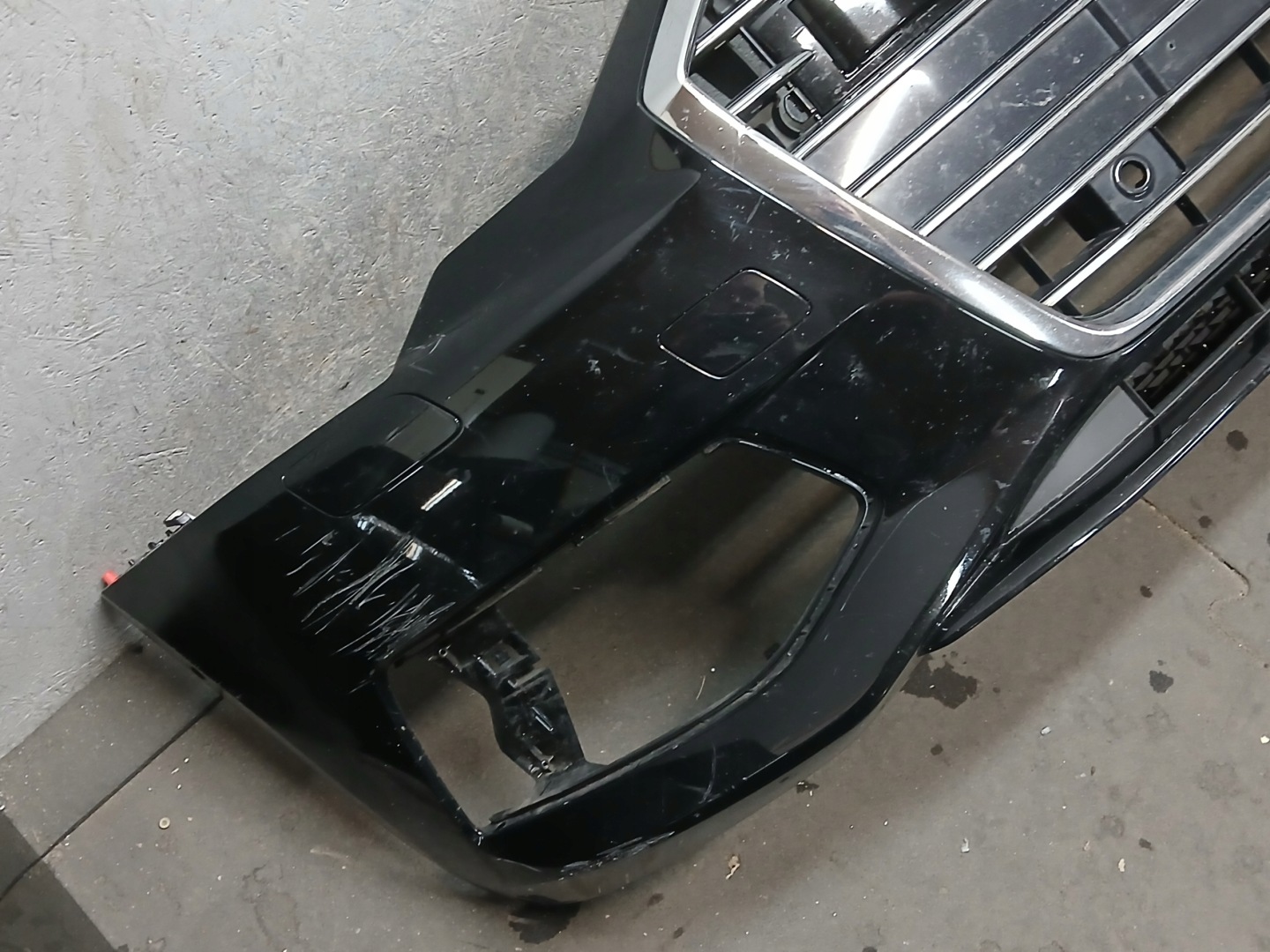 nárazník předek AUDI A6 C8 4K
