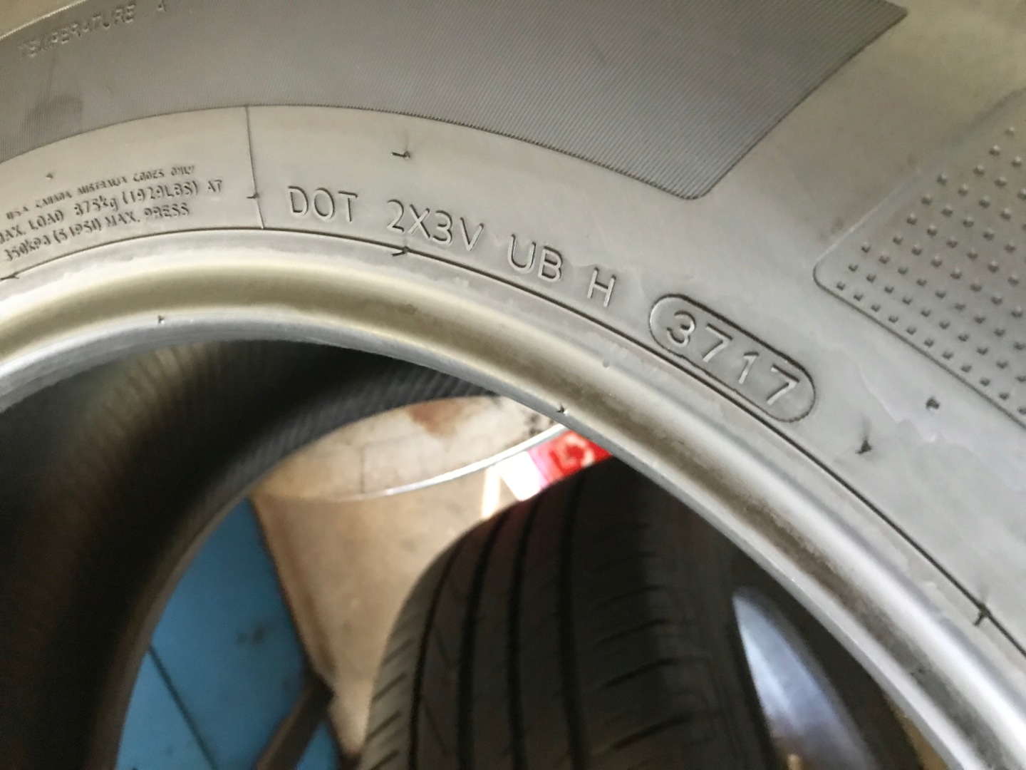 2 tyres summer 235/60R18 Hankook Evo2 SUV 7mm