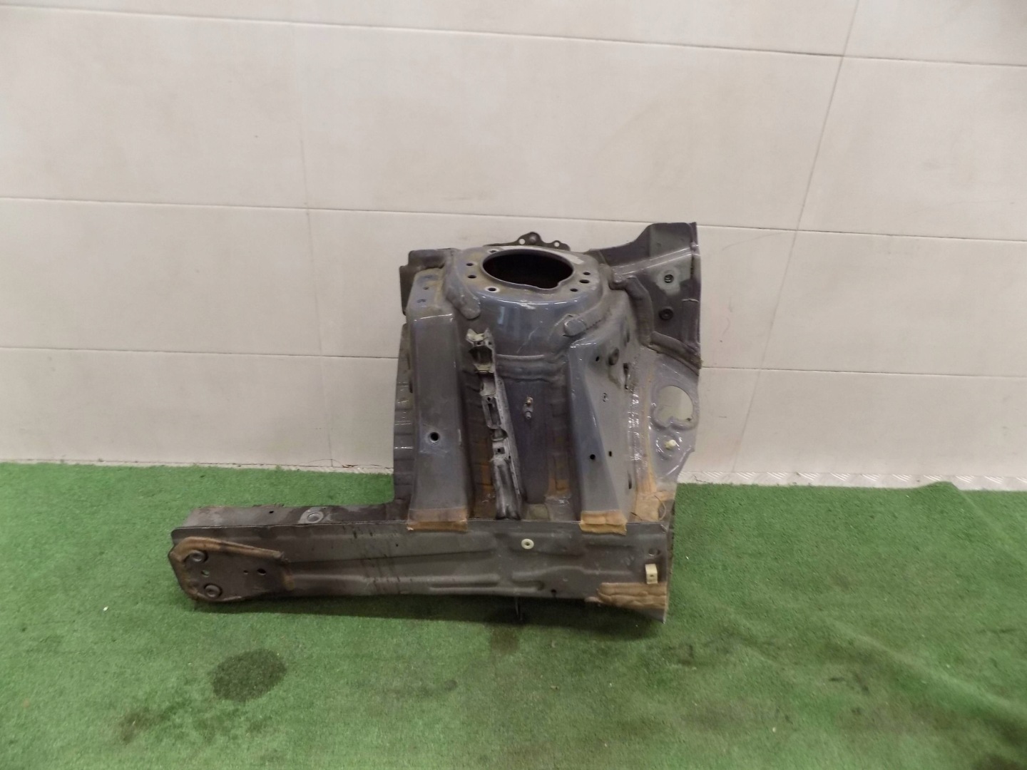 BMW 1 F40 quarter right front quarter placement C3N