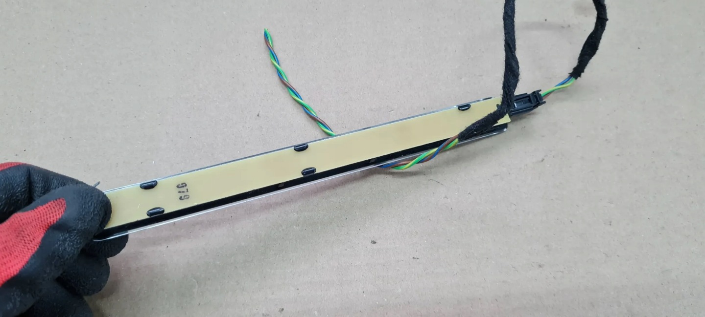 A4 B9 8W LAMKA connecting spoiler KOSTKA LED boot rear part 8W9947409