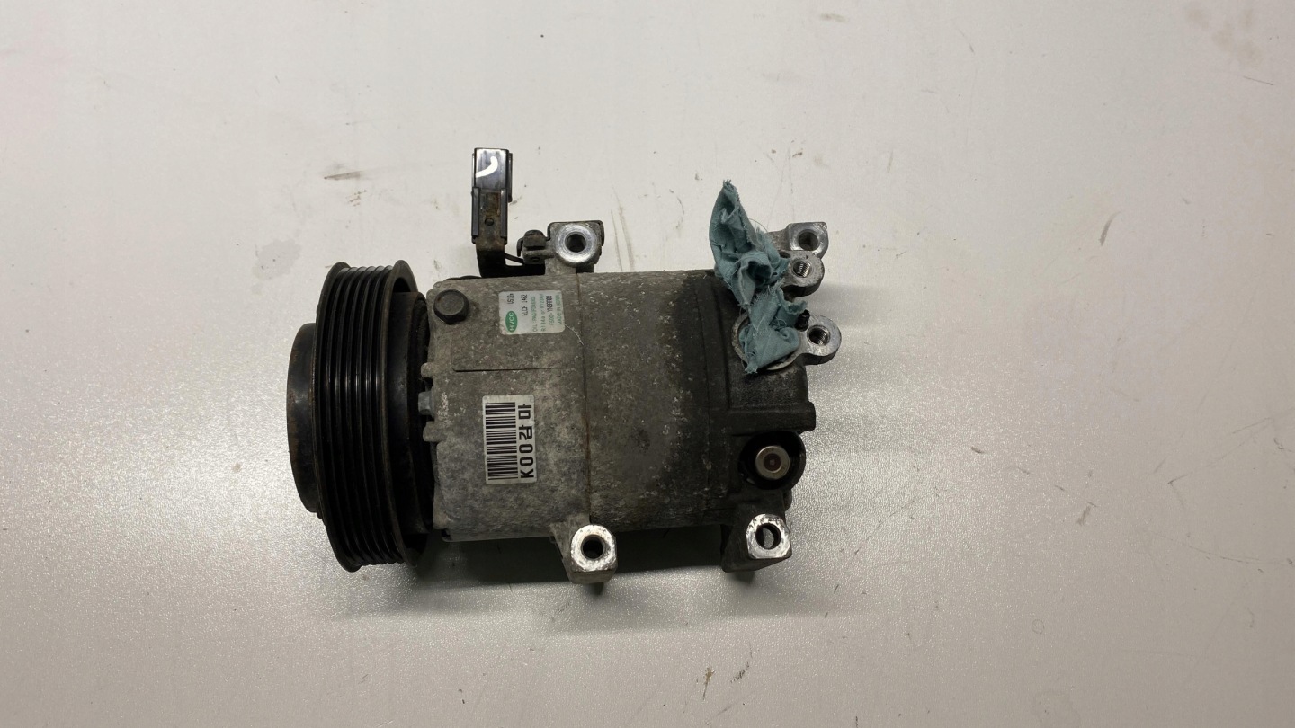 KIA VENGA HYUNDAI IX20 1.6 compressor; compressor of the air conditioning