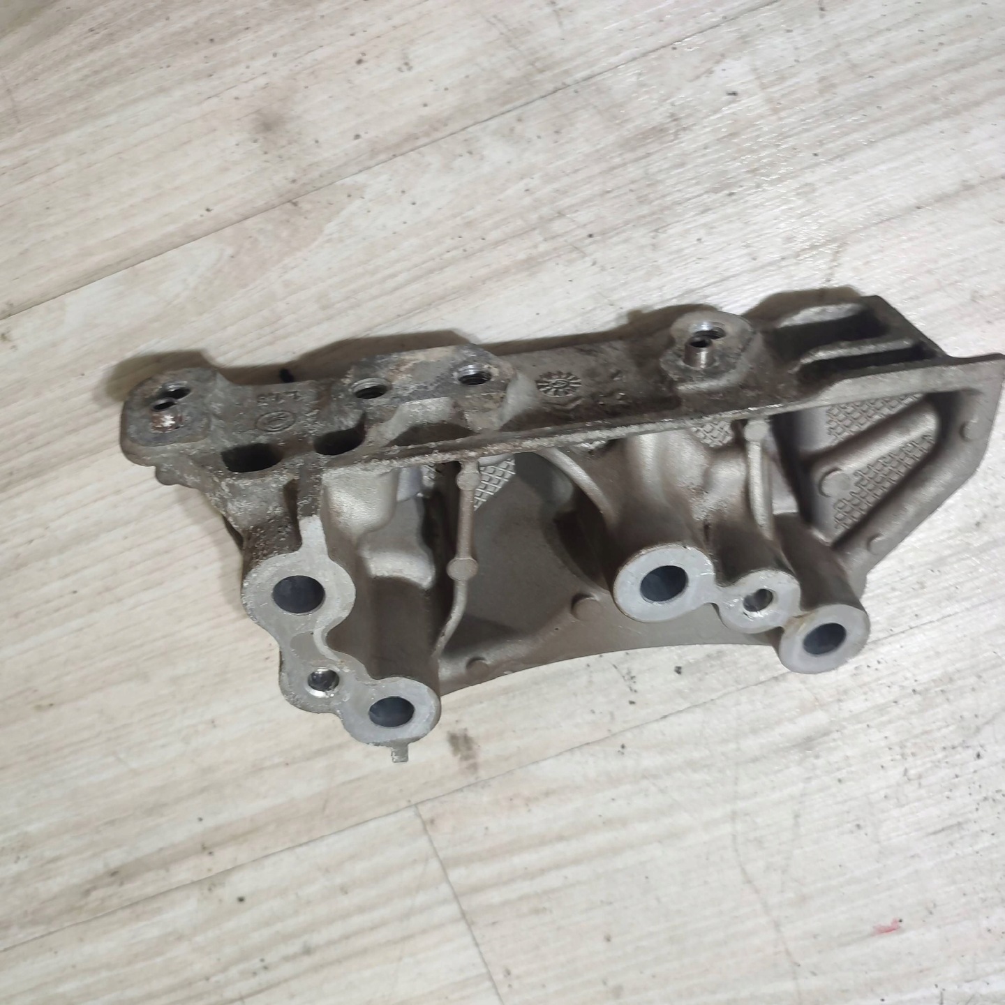 gearbox mount Peugeot Rifter DV5R2P