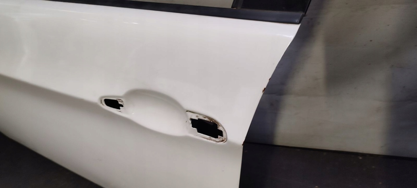 door front front left BMW E91 LIFT APLINEWEISS 300