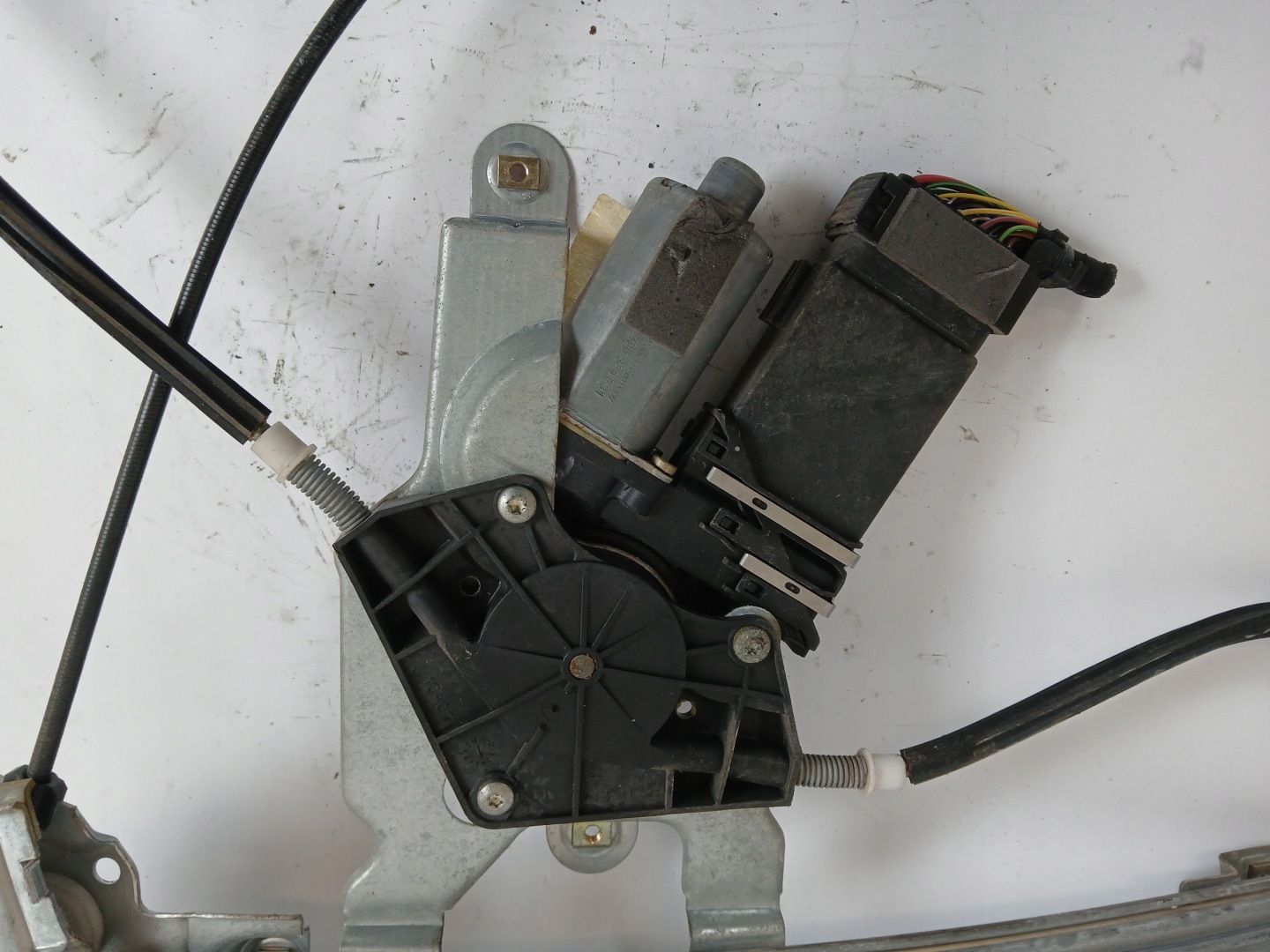 SKODA OCTAVIA and window regulator left front 1U4959801D
