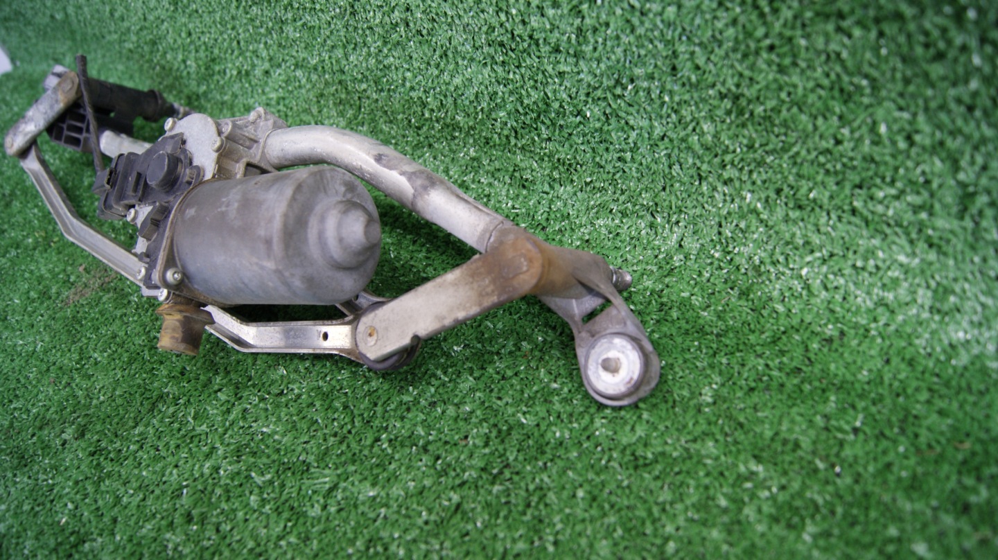 wiper mechanism front RENAULT LAGUNA 3 W00011129