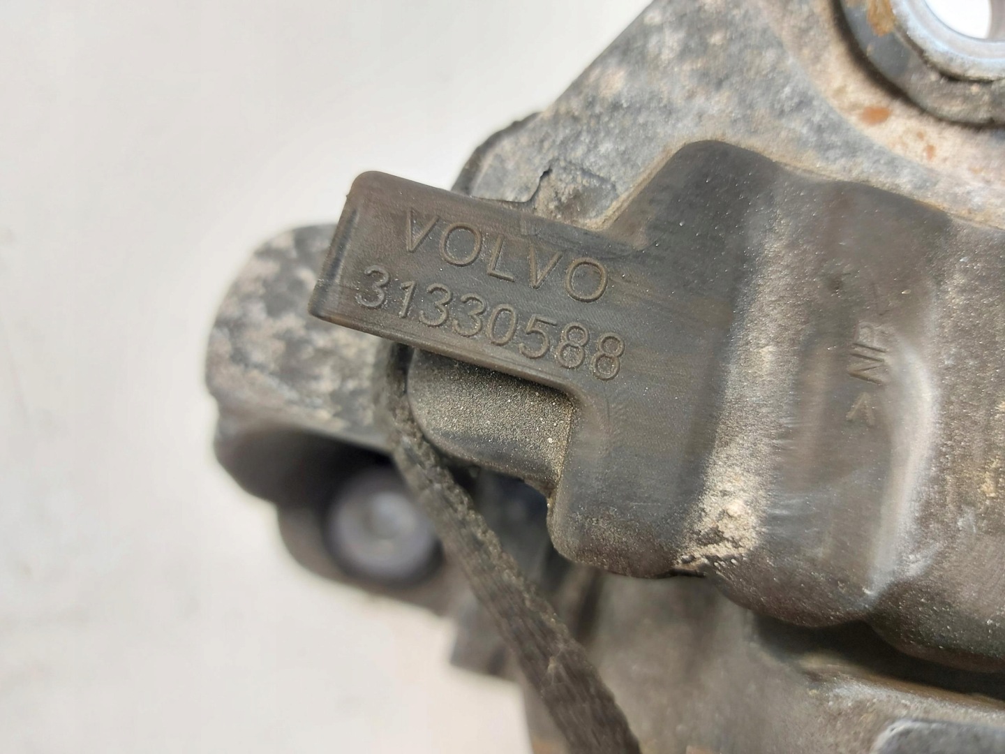 Volvo XC90 II D5 engine mount right 31330588