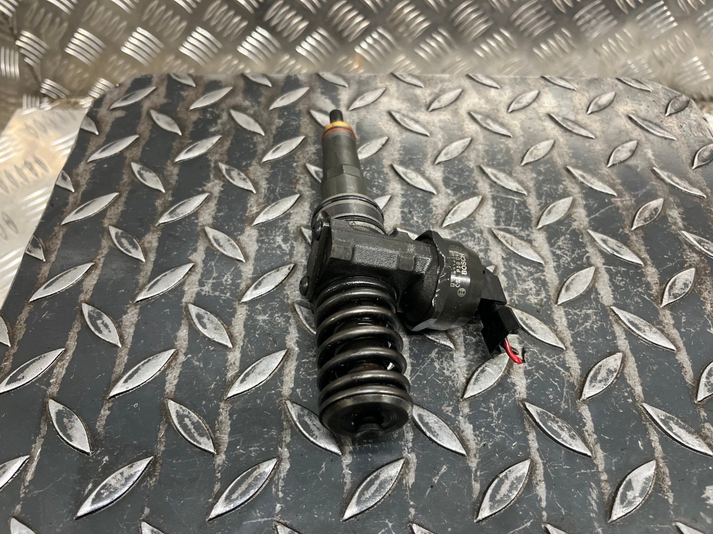 Pumpedüse VOLKSWAGEN GOLF 5 0986441568