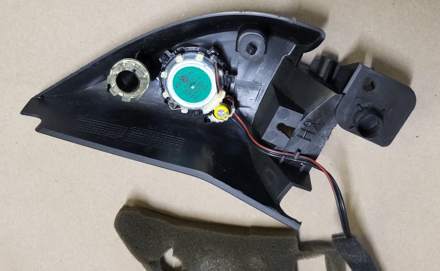 speaker tweeter cover triangle Z door right front VW GOLF V OE