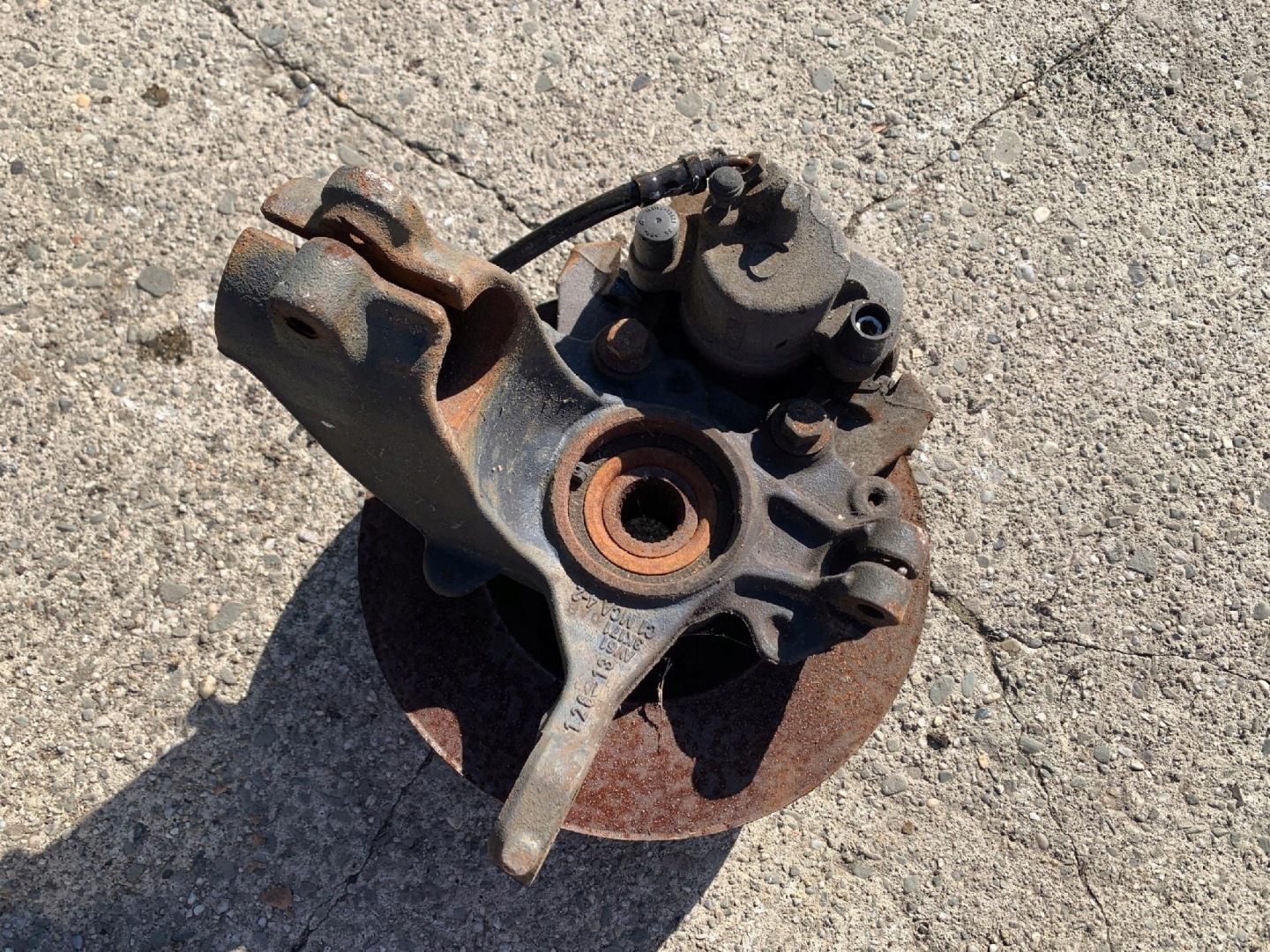 # swing caliper left front FORD FOCUS MK3