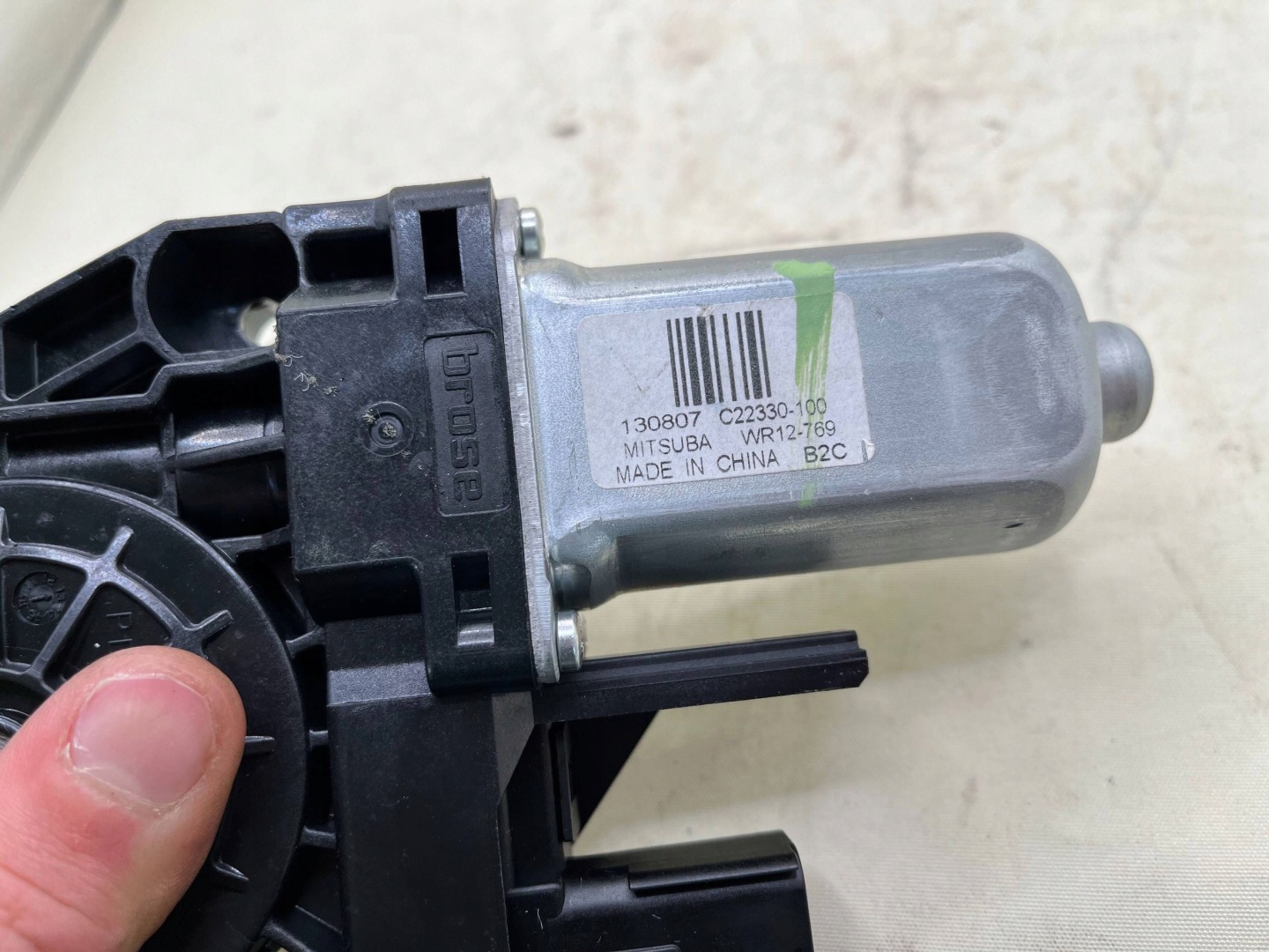 K04589150AA engine przedniej windows electrical right FIAT FREEMONT !J