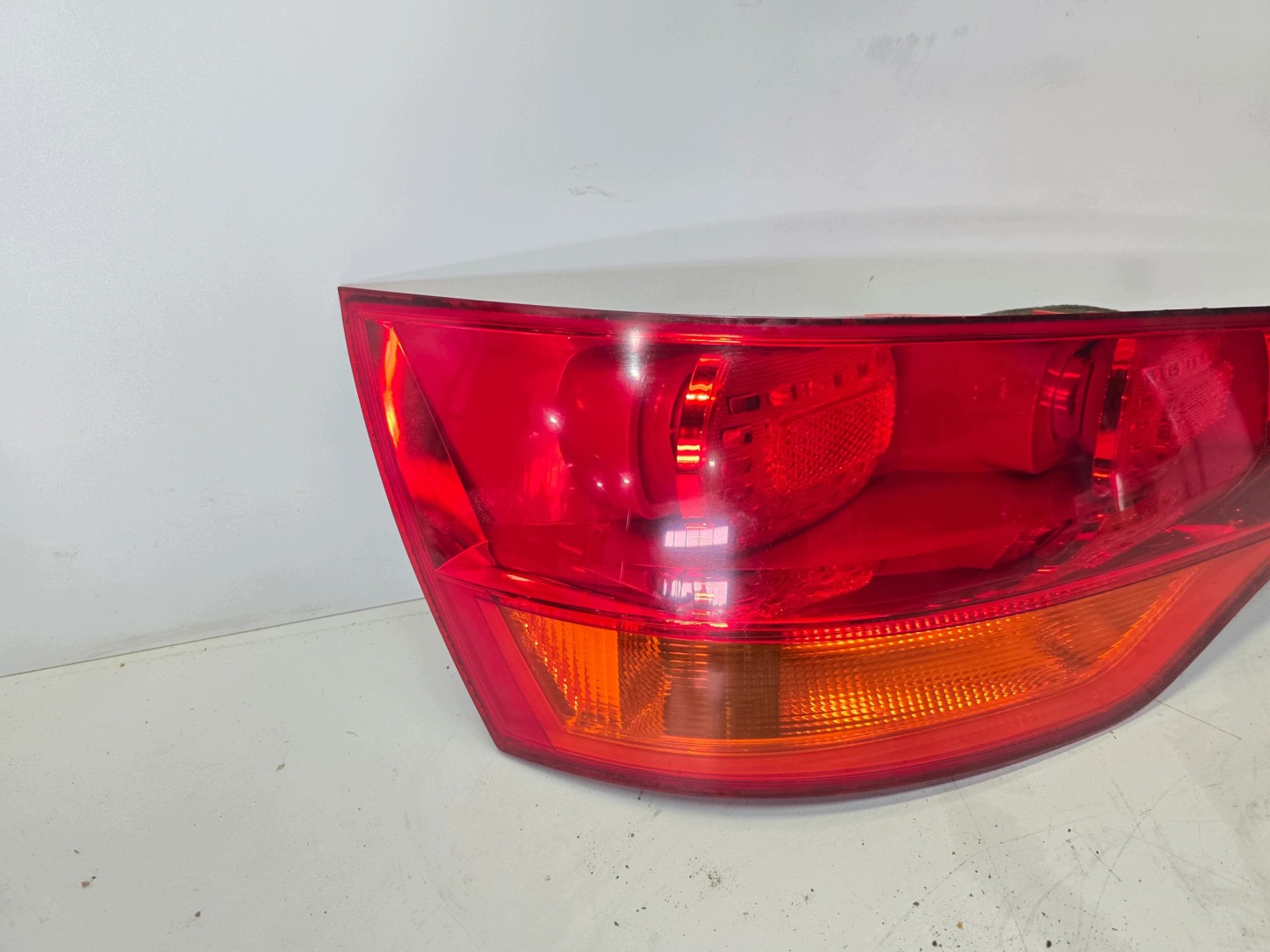 light left rear part AUDI Q7 4L 4L0945093 before LIFT for ZAROWKI