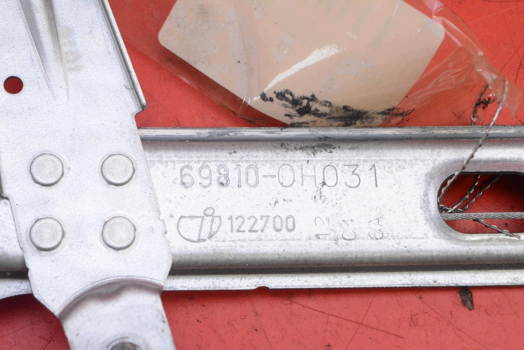 window regulator right front EU 69810-0H031 TOYOTA AYGO 2 II 5D HB 14-20