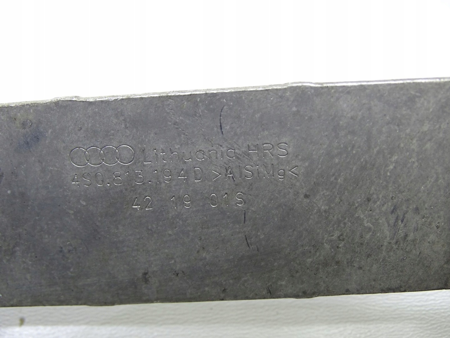 Halter Blende Abdeckung Unterfahrschutz AUDI R8 4S PLUS 5.2 FSI 4S0813194D