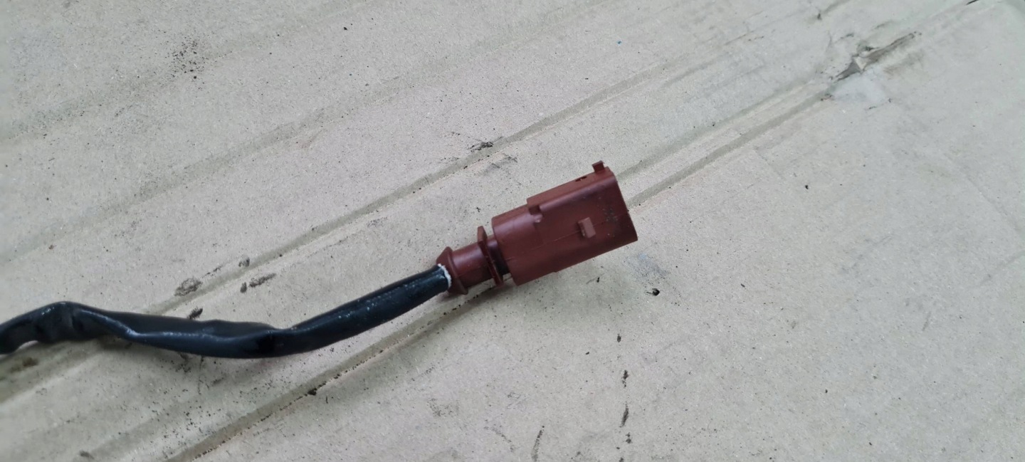 A4 B9 8W Sensor TEMPERATURY Gase 8W0906088B 2.0 TDI A5 8W