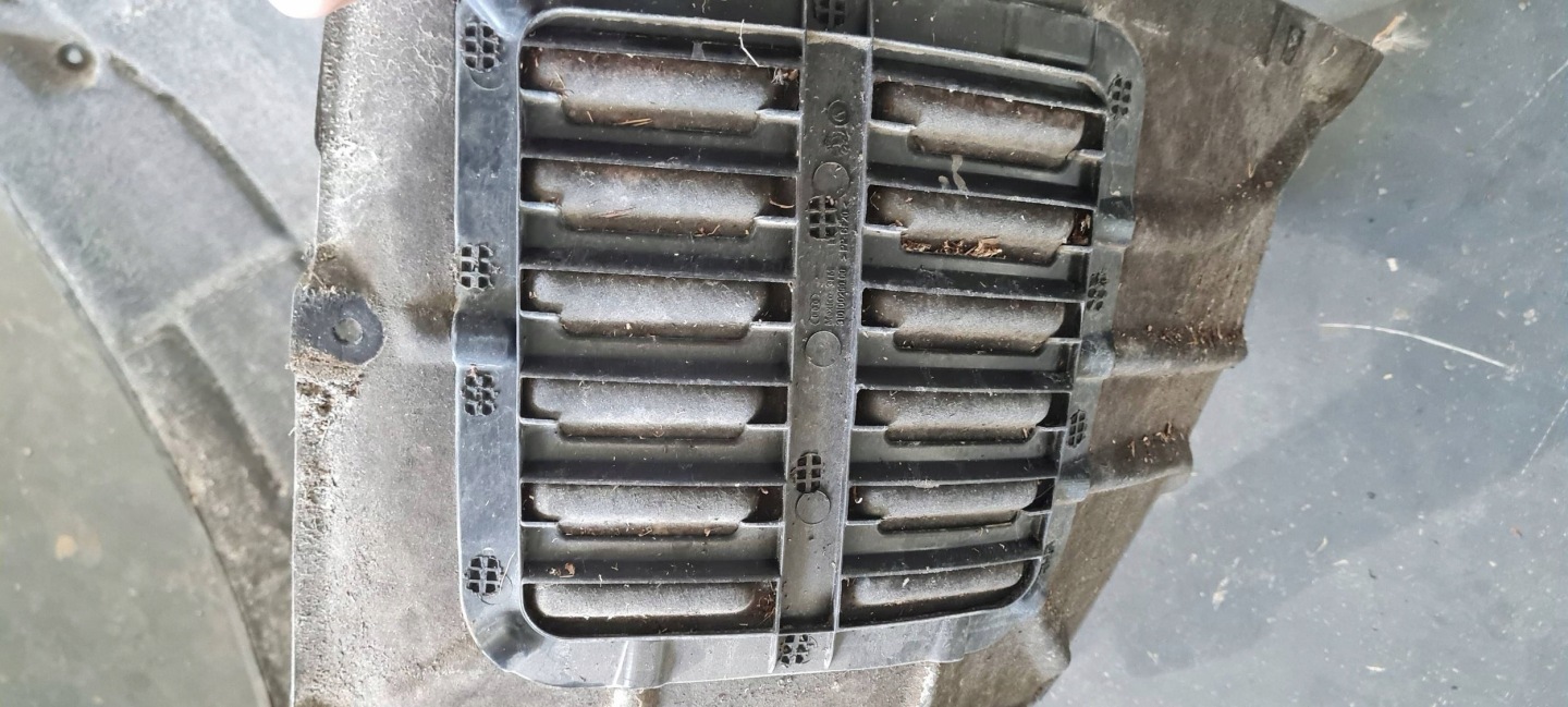 Q5 80A SQ5 mudguard left left front front MATERIAL ORG 80A821171E