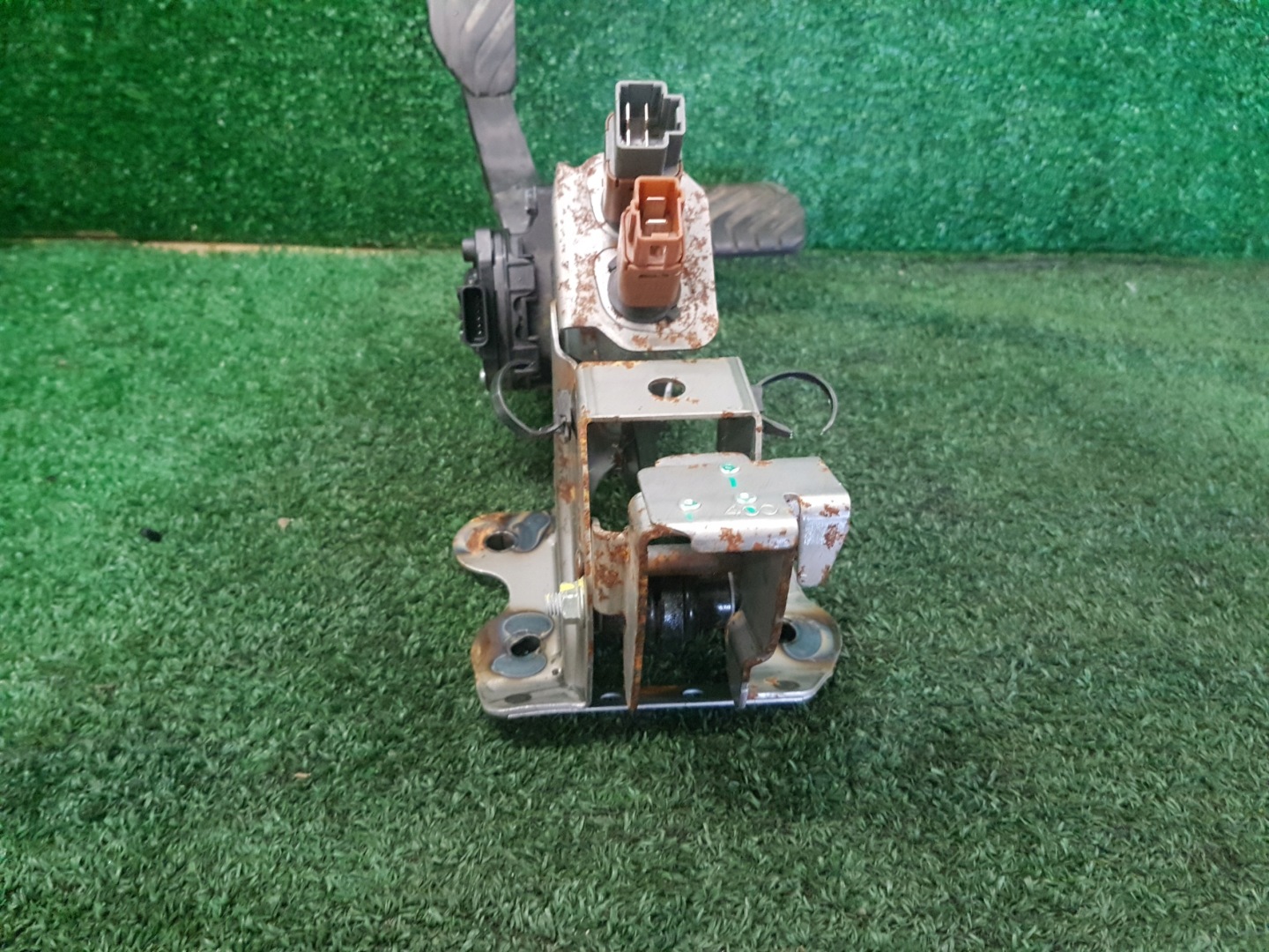 pedals KOMPLET AUTOMAT RENAULT KOLEOS 2 18002DF30B 2018