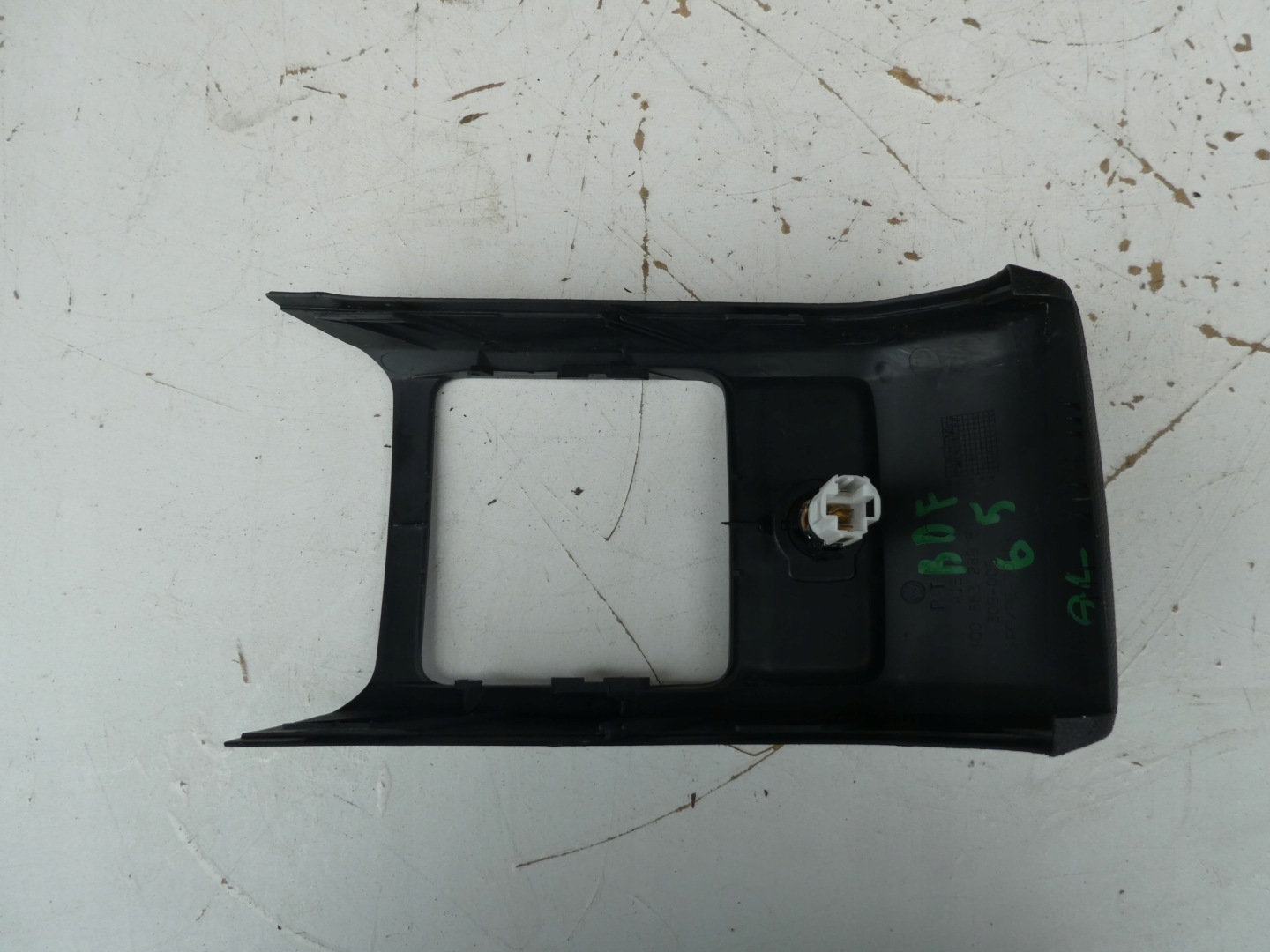 VW SCIROCCO frame spoiler TUNELU 1Q0863289E