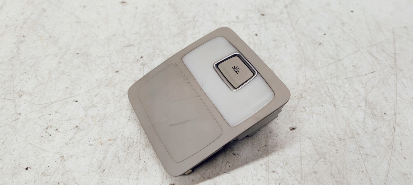 light OSWIETLENIE cabs AUDI Q7 4L 4L0947164A