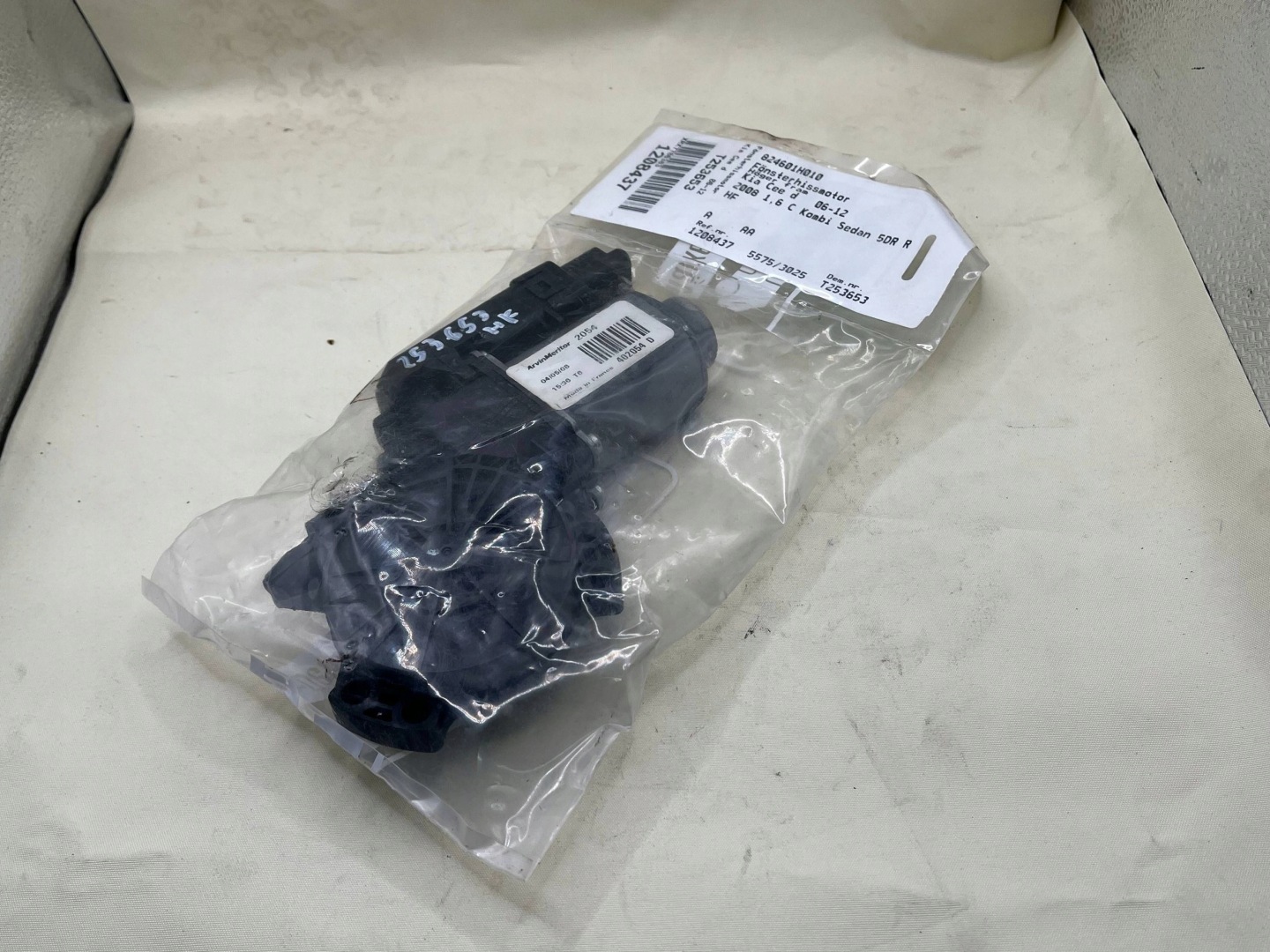 KIA CEED Micro moteur Vitres 824601H010 !J