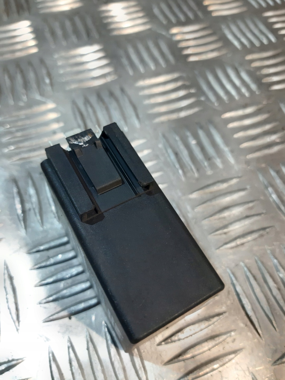 A0355456632 MERCEDES-BENZ relay EvoBus